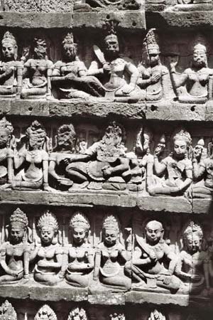 Les asparas sont des d.. Cambodge - Sites & Monuments - 